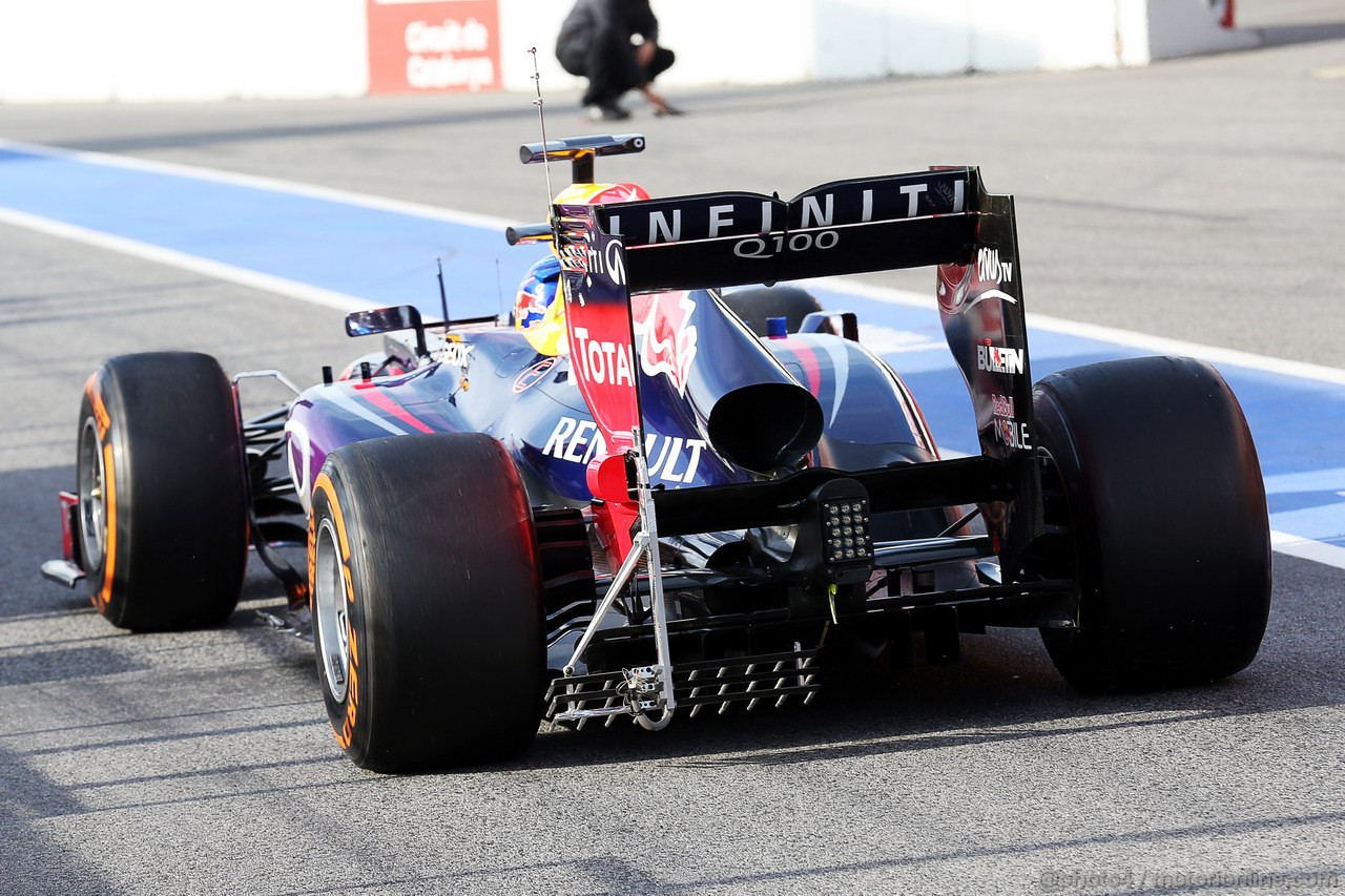 BARCELONA TEST MARZO 2013, Sebastian Vettel (GER) Red Bull Racing RB9 running sensor equipment on the rear diffuser.
03.03.2013. 