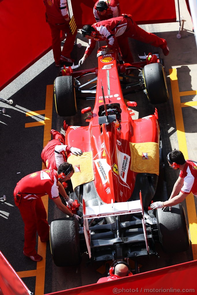 BARCELONA TEST MARZO 2013, Fernando Alonso (ESP) Ferrari F138 in the pits behind red screens.
03.03.2013. 