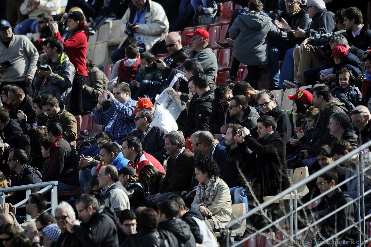 BARCELONA TEST MARZO 2013, Fans in the grandstand.
03.03.2013. 