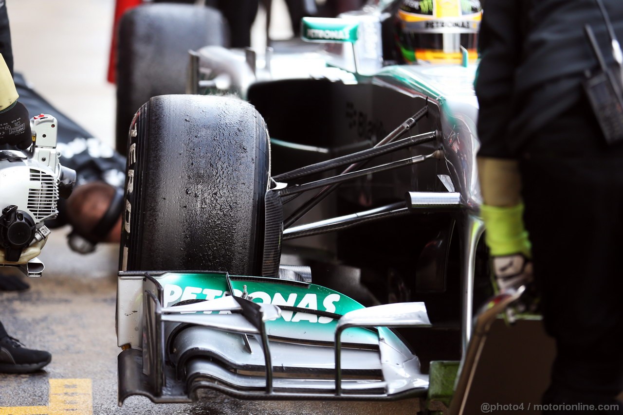 BARCELONA TEST MARZO 2013, Lewis Hamilton (GBR) Mercedes AMG F1 W04 in the pits.
28.02.2013. 