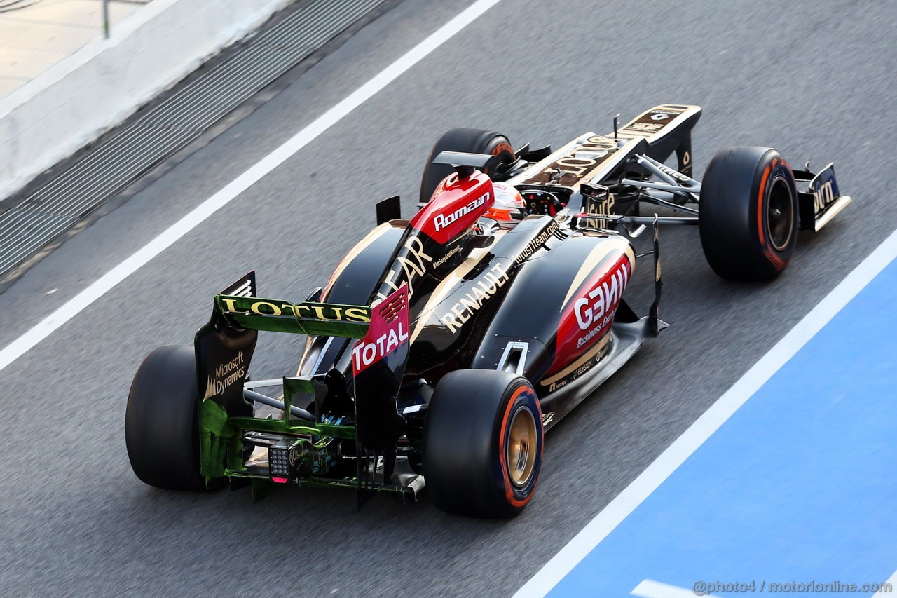 BARCELONA TEST MARZO 2013, Romain Grosjean (FRA) Lotus F1 E21 running flow-vis paint on the rear wing.
02.03.2013. 