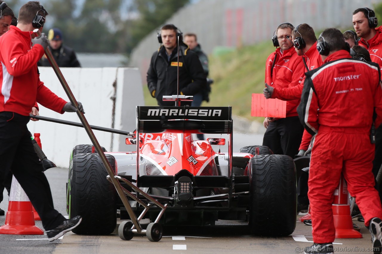BARCELONA TEST MARZO 2013, Max Chilton (GBR) Marussia F1 Team MR02 in the pits.
01.03.2013. 