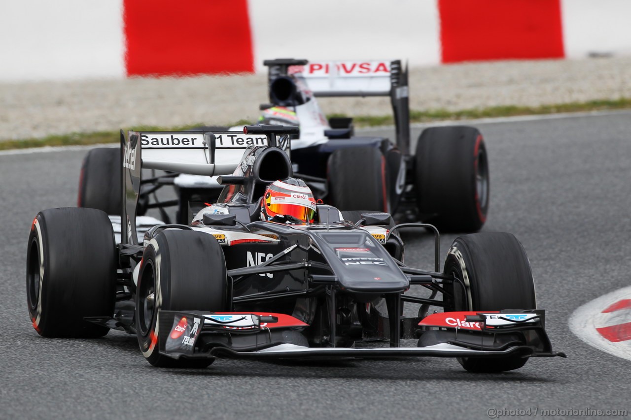 BARCELONA TEST MARZO 2013, Nico Hulkenberg (GER) Sauber C32 davanti a Pastor Maldonado (VEN) Williams FW35.
01.03.2013. 