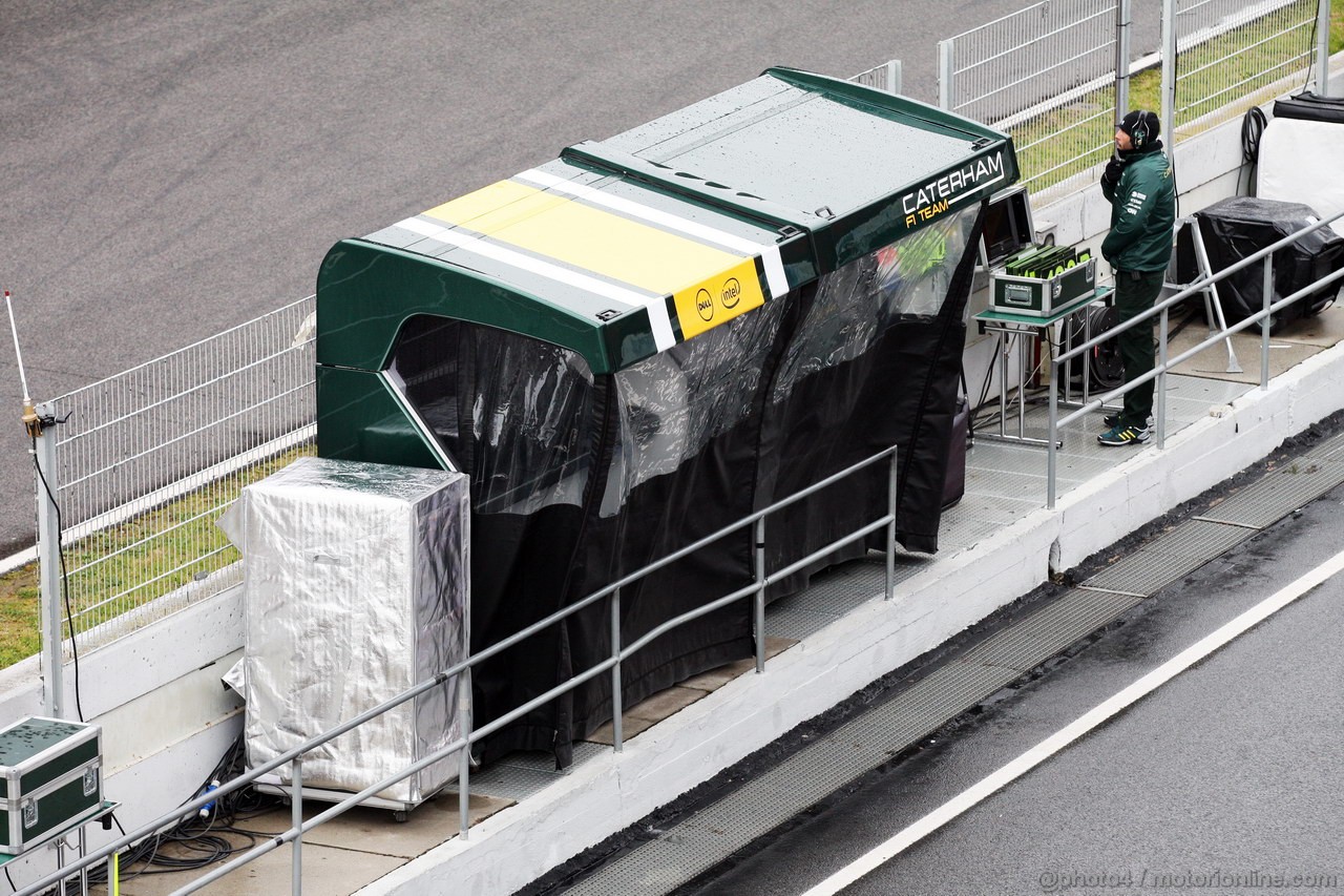 BARCELONA TEST MARZO 2013, Caterham F1 Team pit gantry.
01.03.2013. 