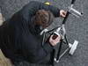 BARCELONA TEST MARZO 2013, McLaren mechanic with a pit stop jack.
01.03.2013. 