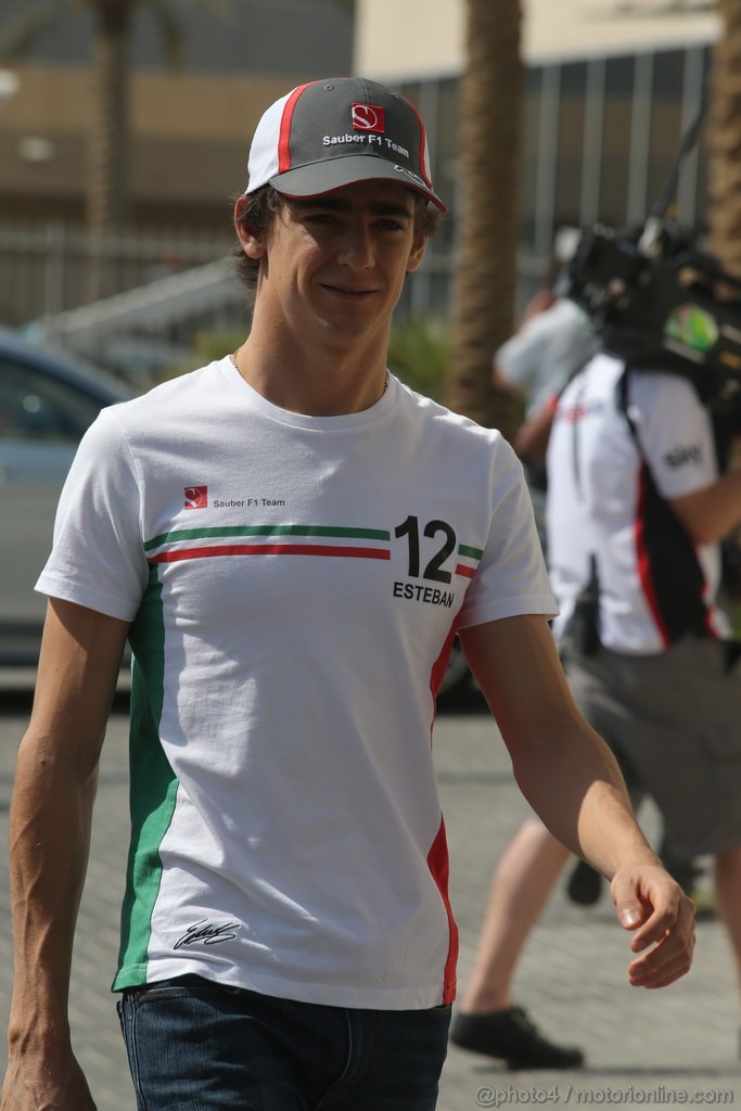 GP ABU DHABI, 03.11.2013- Esteban Gutierrez (MEX), Sauber F1 Team C32 