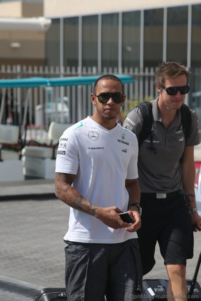 GP ABU DHABI, 03.11.2013- Lewis Hamilton (GBR) Mercedes AMG F1 W04 