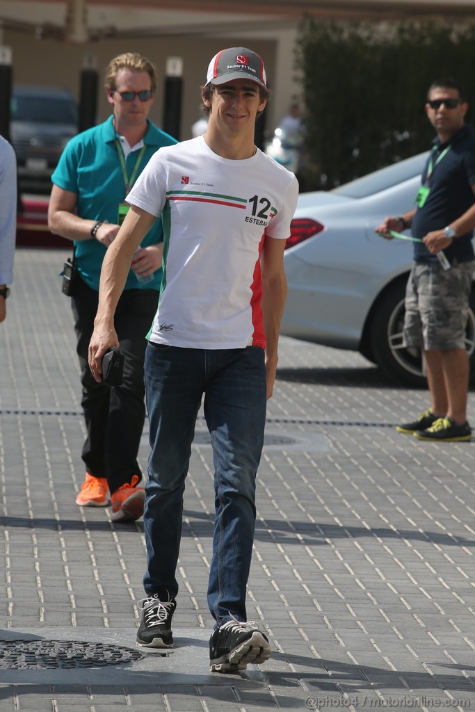 GP ABU DHABI, 03.11.2013- Esteban Gutierrez (MEX), Sauber F1 Team C32 
