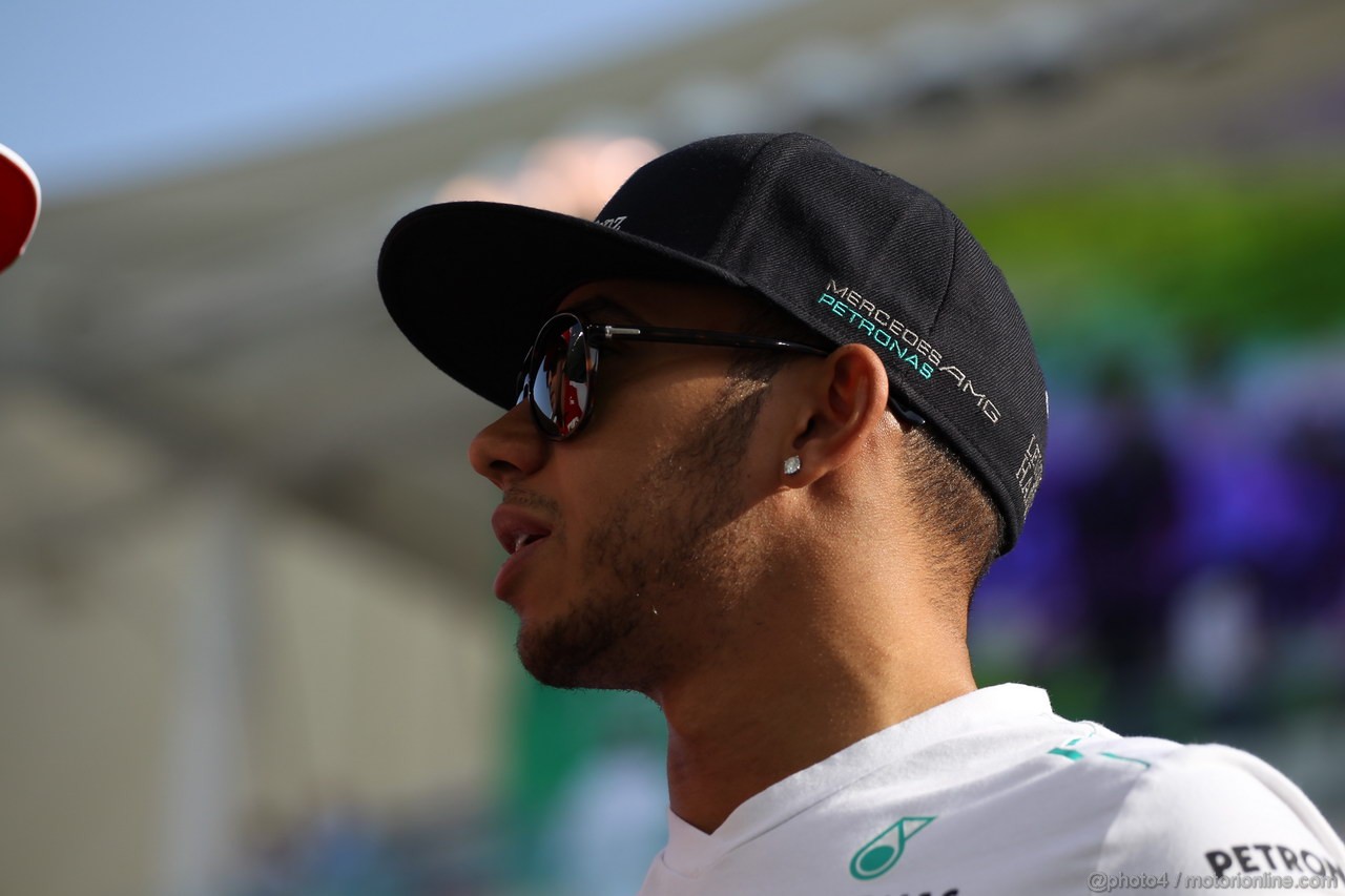GP ABU DHABI, 03.11.2013- Lewis Hamilton (GBR) Mercedes AMG F1 W04 