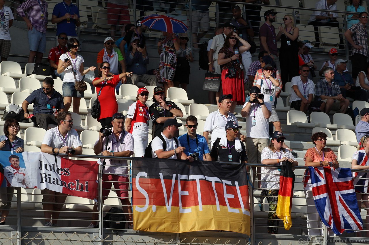 GP ABU DHABI, 03.11.2013- Fans