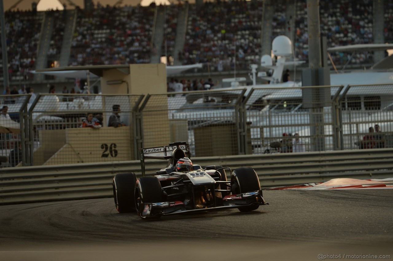 GP ABU DHABI, 03.11.2013- Gara: Nico Hulkenberg (GER) Sauber F1 Team C32 