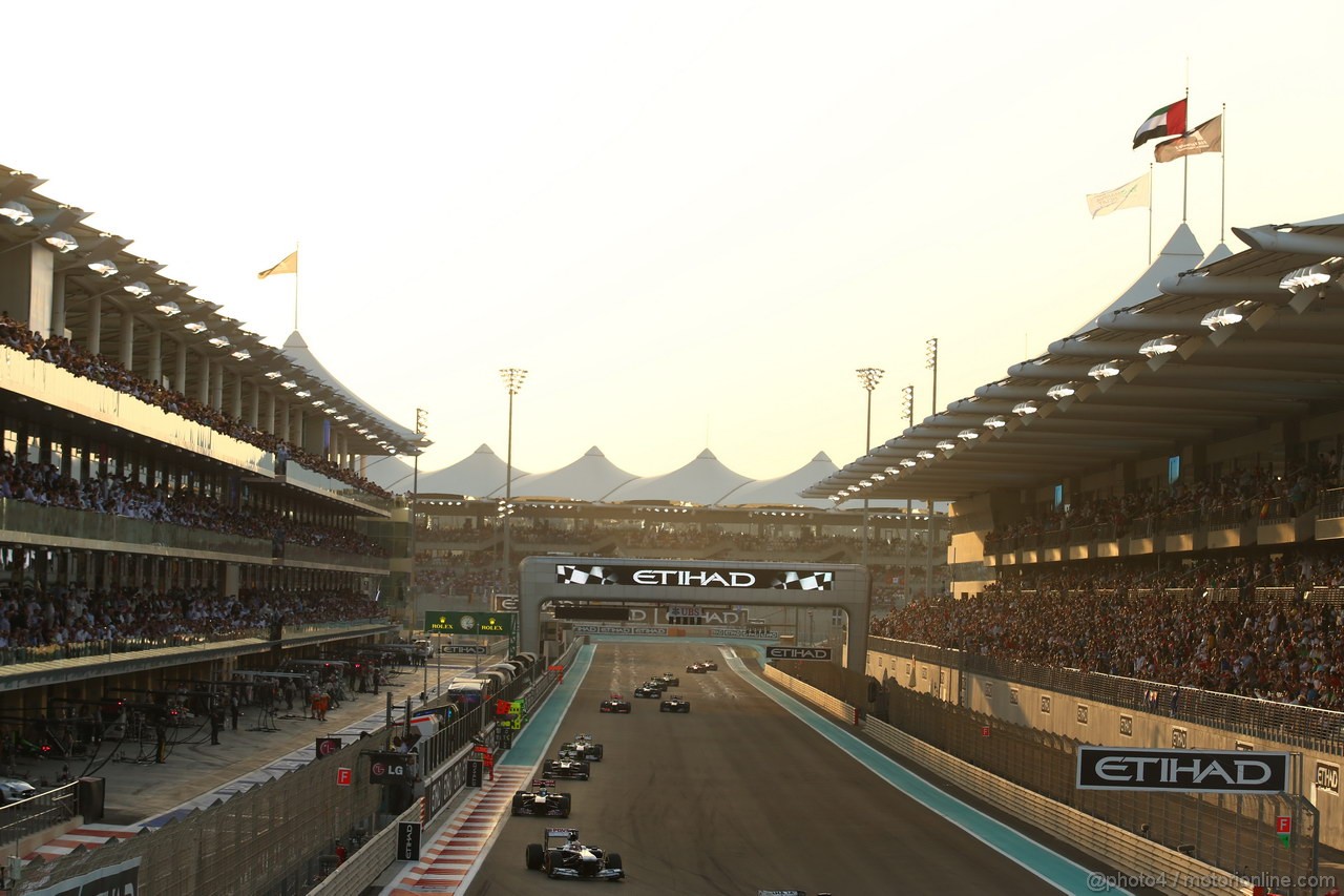 GP ABU DHABI, 03.11.2013- Gara: Pastor Maldonado (VEN) Williams F1 Team FW35 