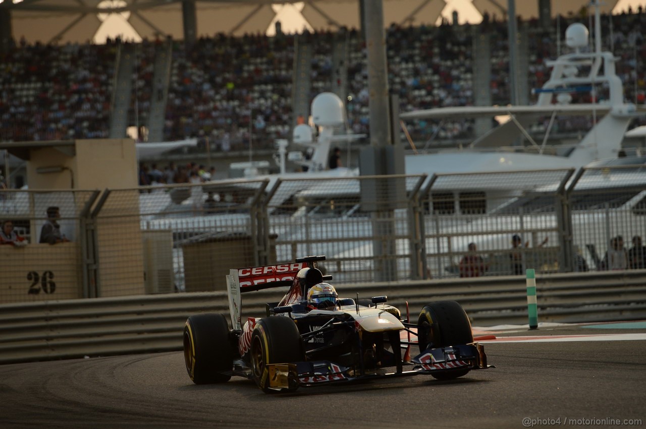 GP ABU DHABI, 03.11.2013- Gara: Jean-Eric Vergne (FRA) Scuderia Toro Rosso STR8 