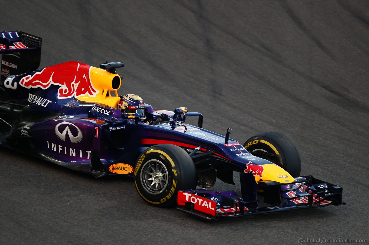 GP ABU DHABI, 03.11.2013- Gara, Sebastian Vettel (GER) Red Bull Racing RB9
