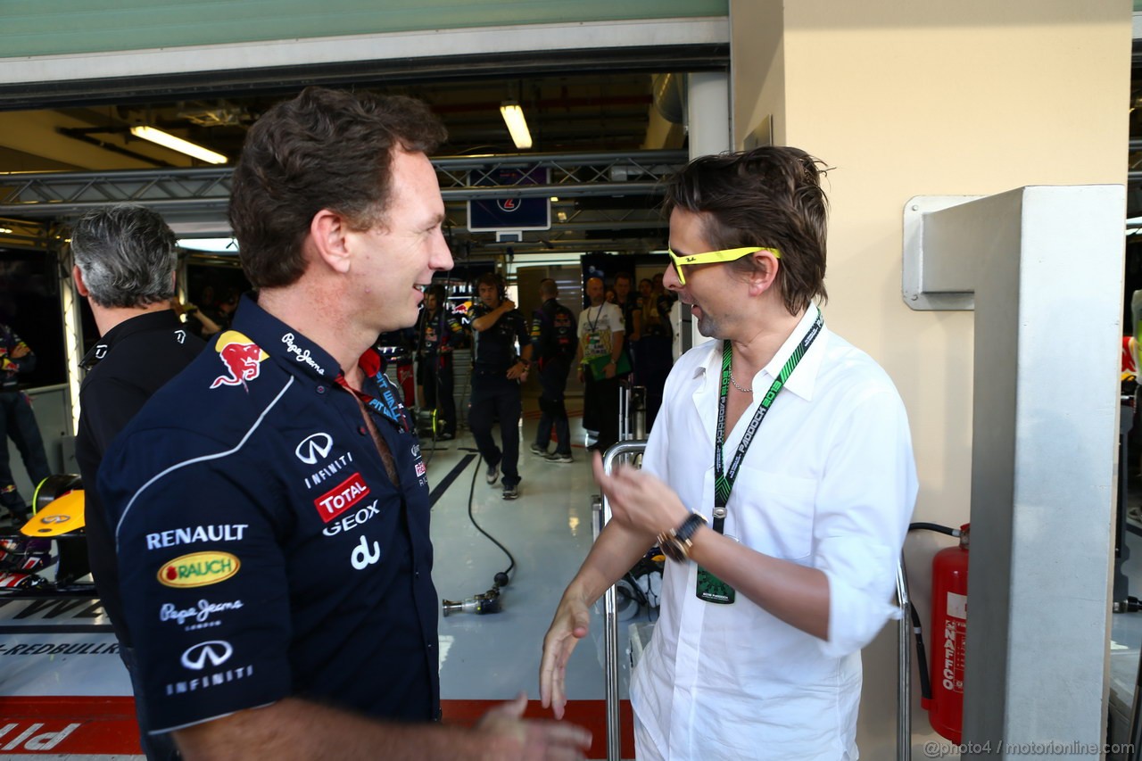 GP ABU DHABI, 03.11.2013- Christian Horner (GBR), Red Bull Racing, Sporting Director  with a component of 