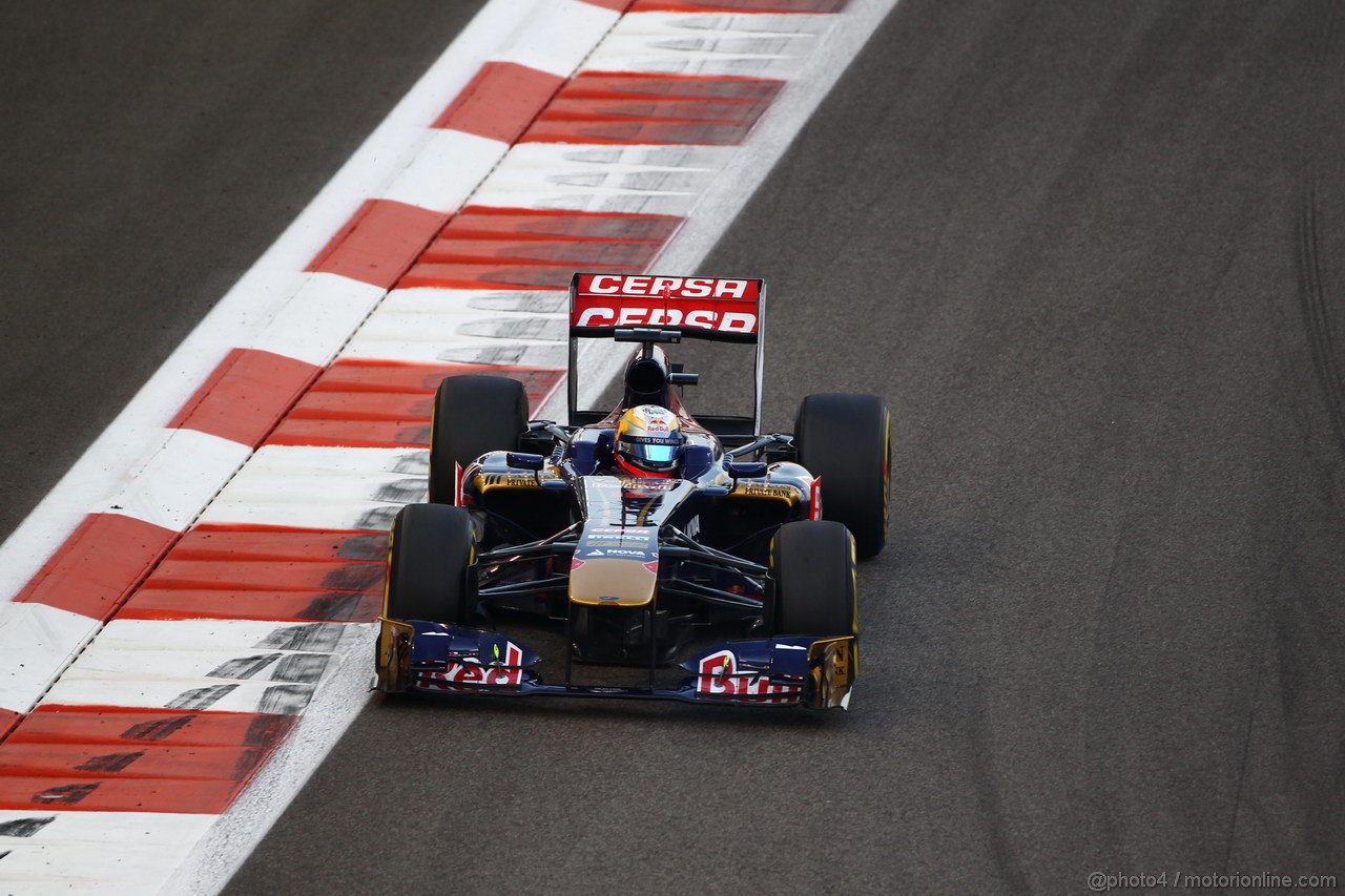 GP ABU DHABI, 03.11.2013- Gara, Jean-Eric Vergne (FRA) Scuderia Toro Rosso STR8