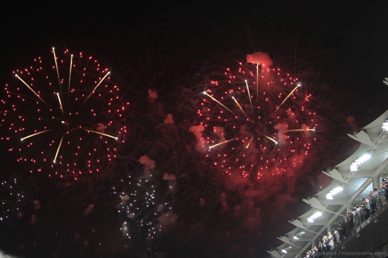 GP ABU DHABI, 03.11.2013- Fireworks