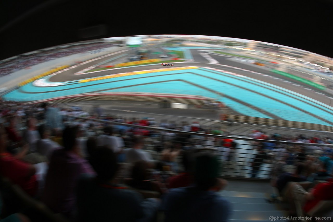 GP ABU DHABI, 03.11.2013- Gara, Sebastian Vettel (GER) Red Bull Racing RB9