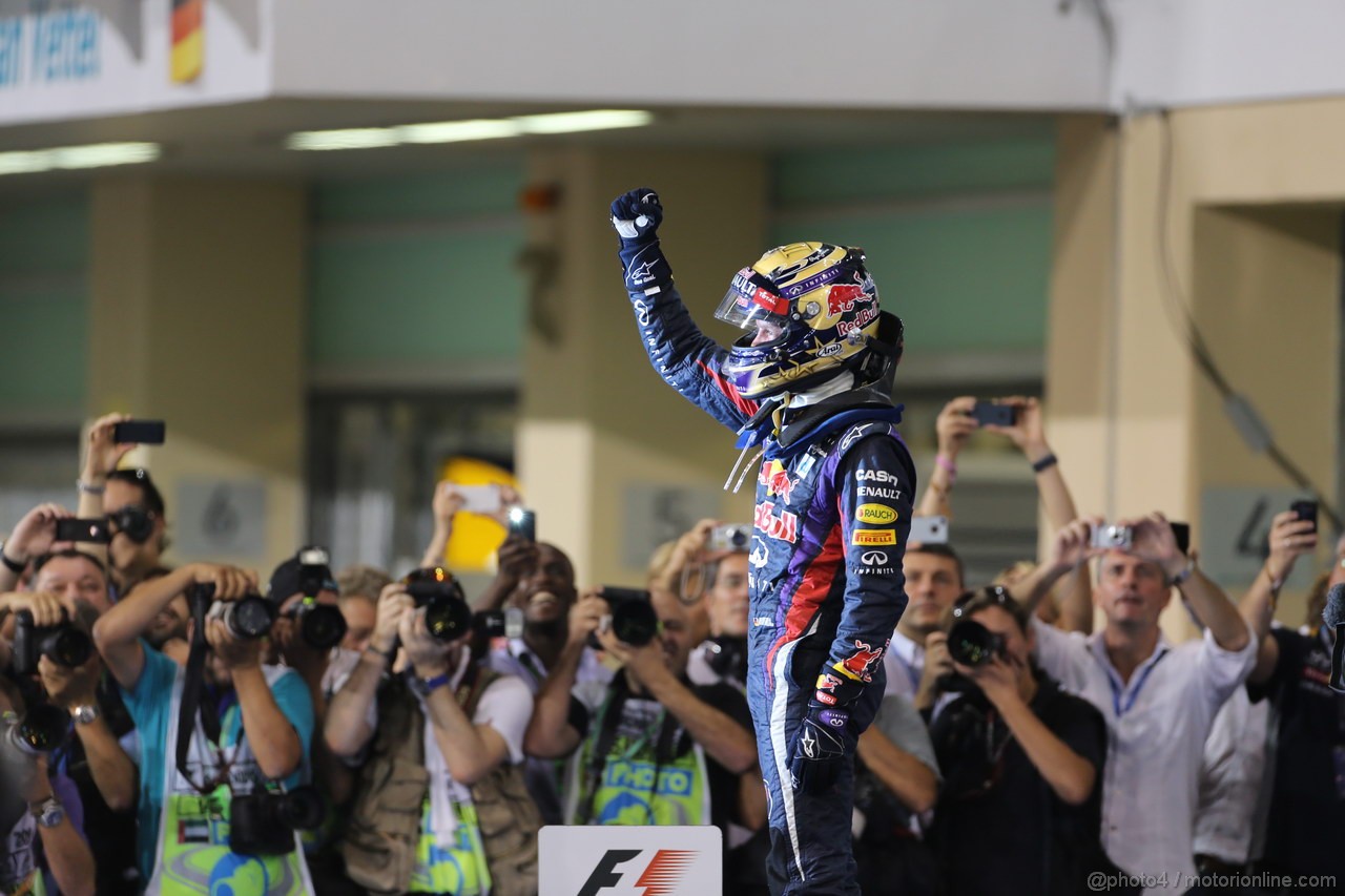 GP ABU DHABI, 03.11.2013- Gara, Sebastian Vettel (GER) Red Bull Racing RB9 is celebrating the victory in parc ferme
