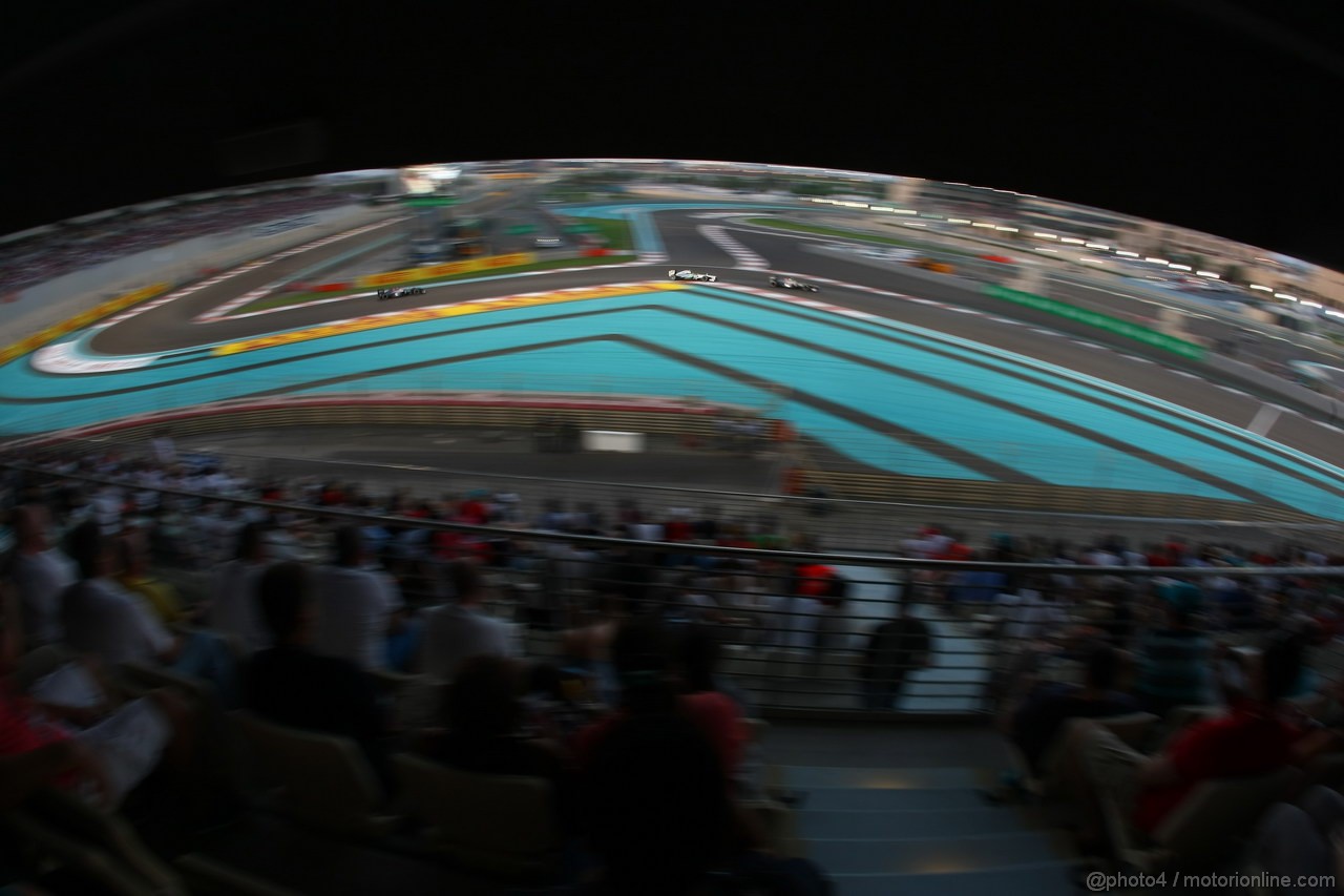 GP ABU DHABI, 03.11.2013- Gara, Lewis Hamilton (GBR) Mercedes AMG F1 W04