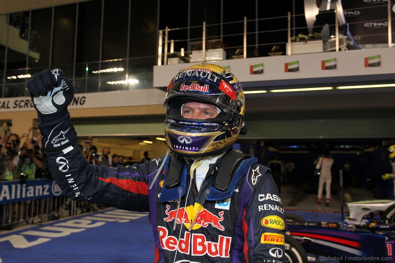 GP ABU DHABI, 03.11.2013- Gara, Sebastian Vettel (GER) Red Bull Racing RB9 is celebrating the victory in parc ferme