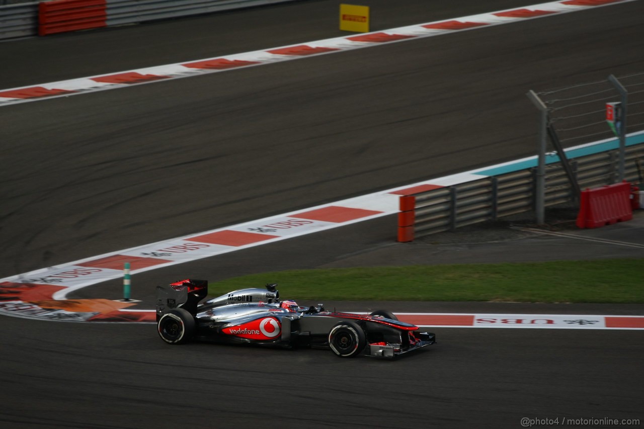 GP ABU DHABI, 03.11.2013- Gara, Jenson Button (GBR) McLaren Mercedes MP4-28