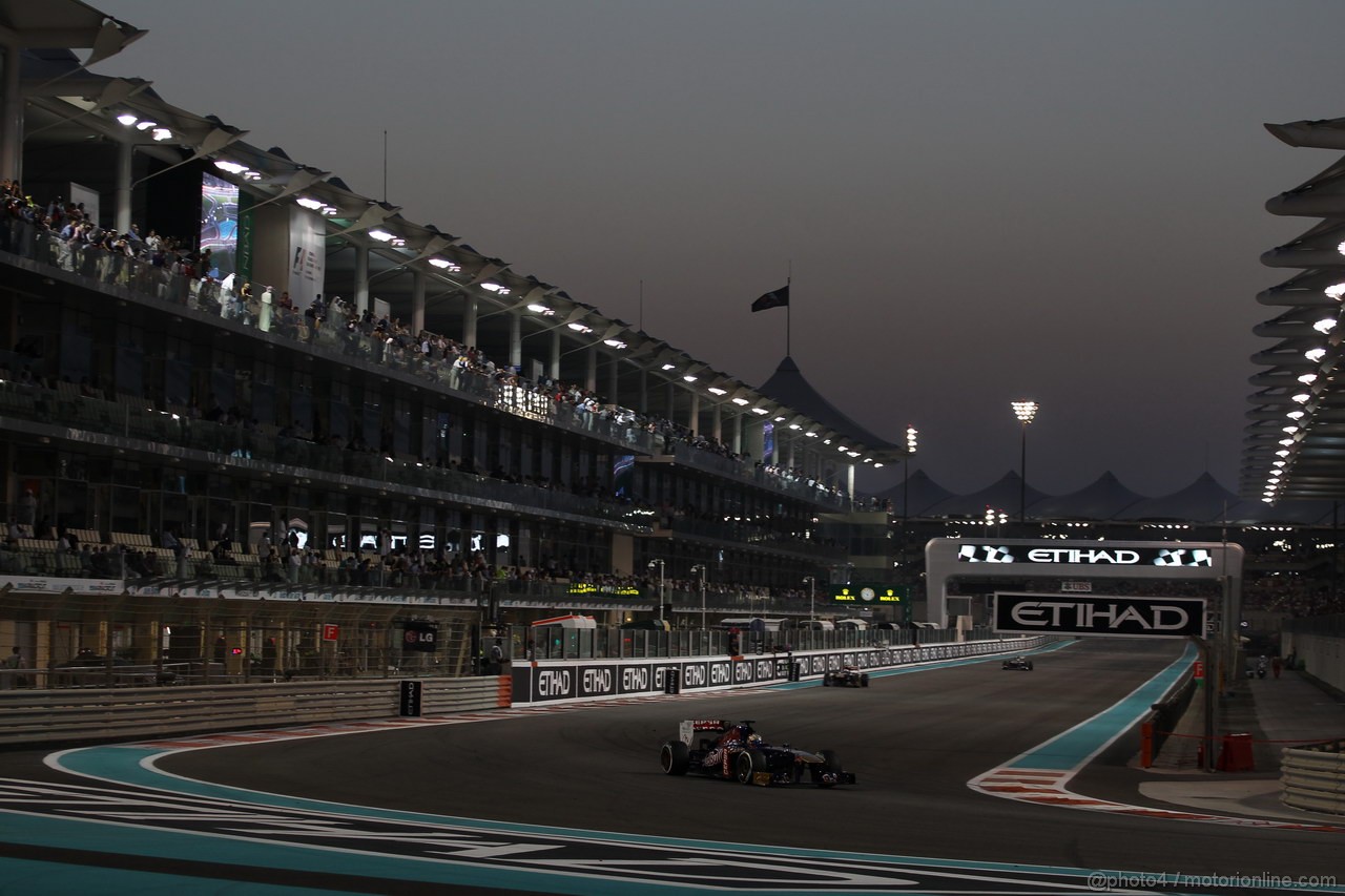 GP ABU DHABI, 03.11.2013- Gara, Jean-Eric Vergne (FRA) Scuderia Toro Rosso STR8