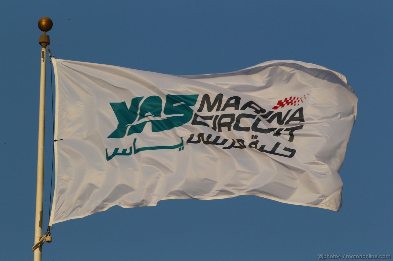 GP ABU DHABI, 31.10.2013- Flags