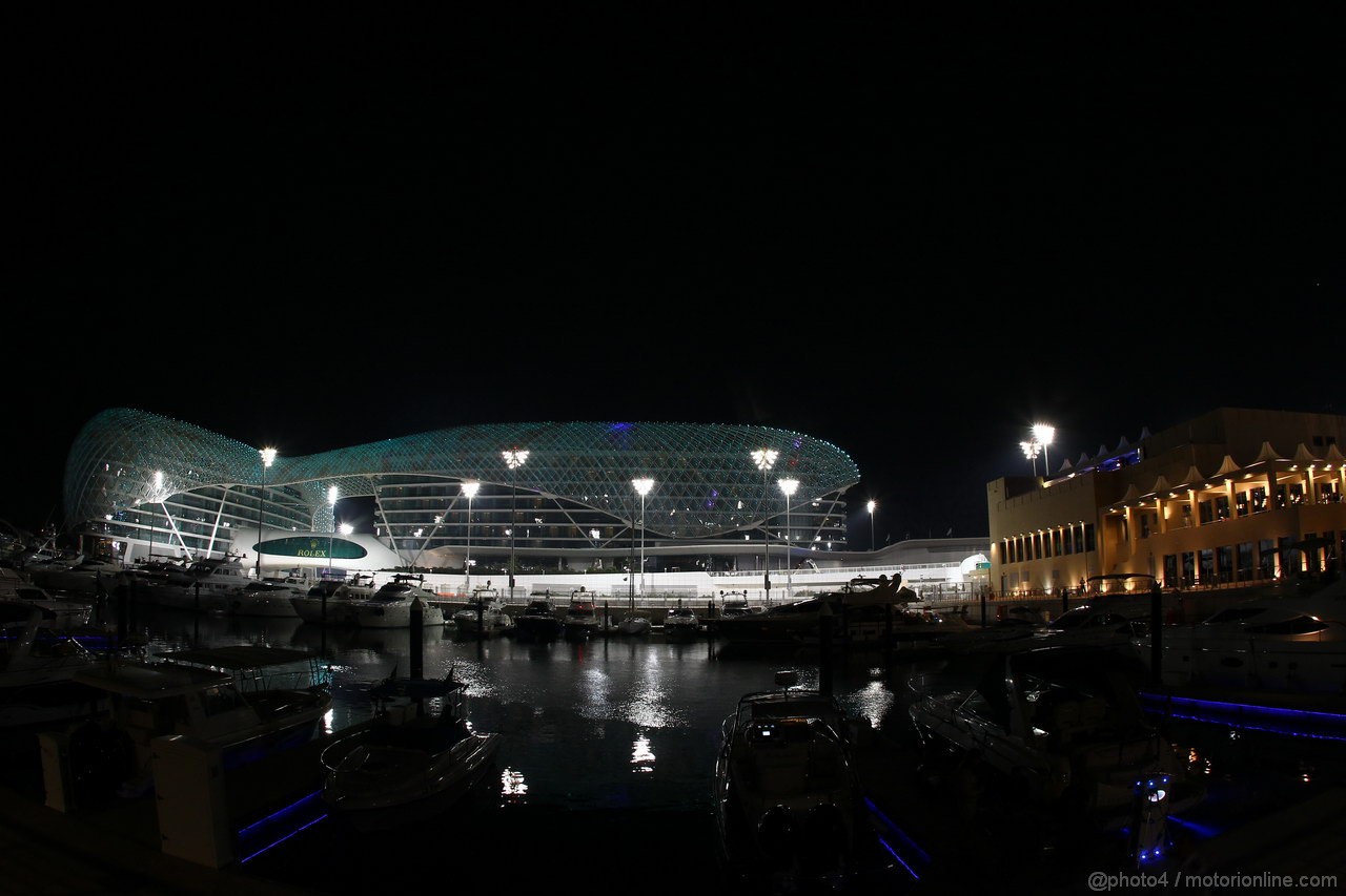 GP ABU DHABI, 31.10.2013- Yas Marina Circuit in the Night