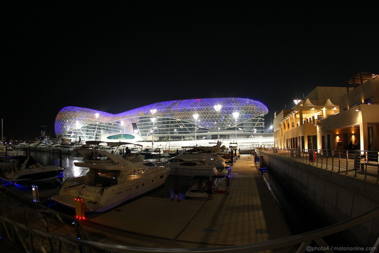 GP ABU DHABI, 31.10.2013- Yas Marina Circuit in the Night