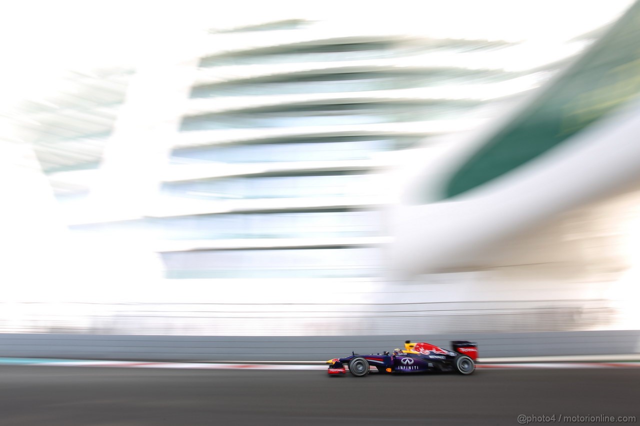 GP ABU DHABI, 02.11.2013- Prove Libere 3: Sebastian Vettel (GER) Red Bull Racing RB9 