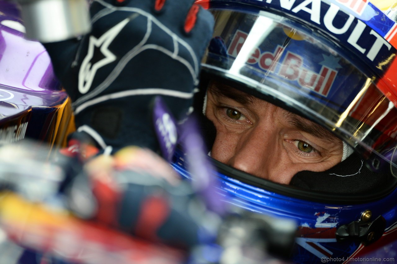 GP ABU DHABI, 02.11.2013- Prove Libere 3: Mark Webber (AUS) Red Bull Racing RB9 