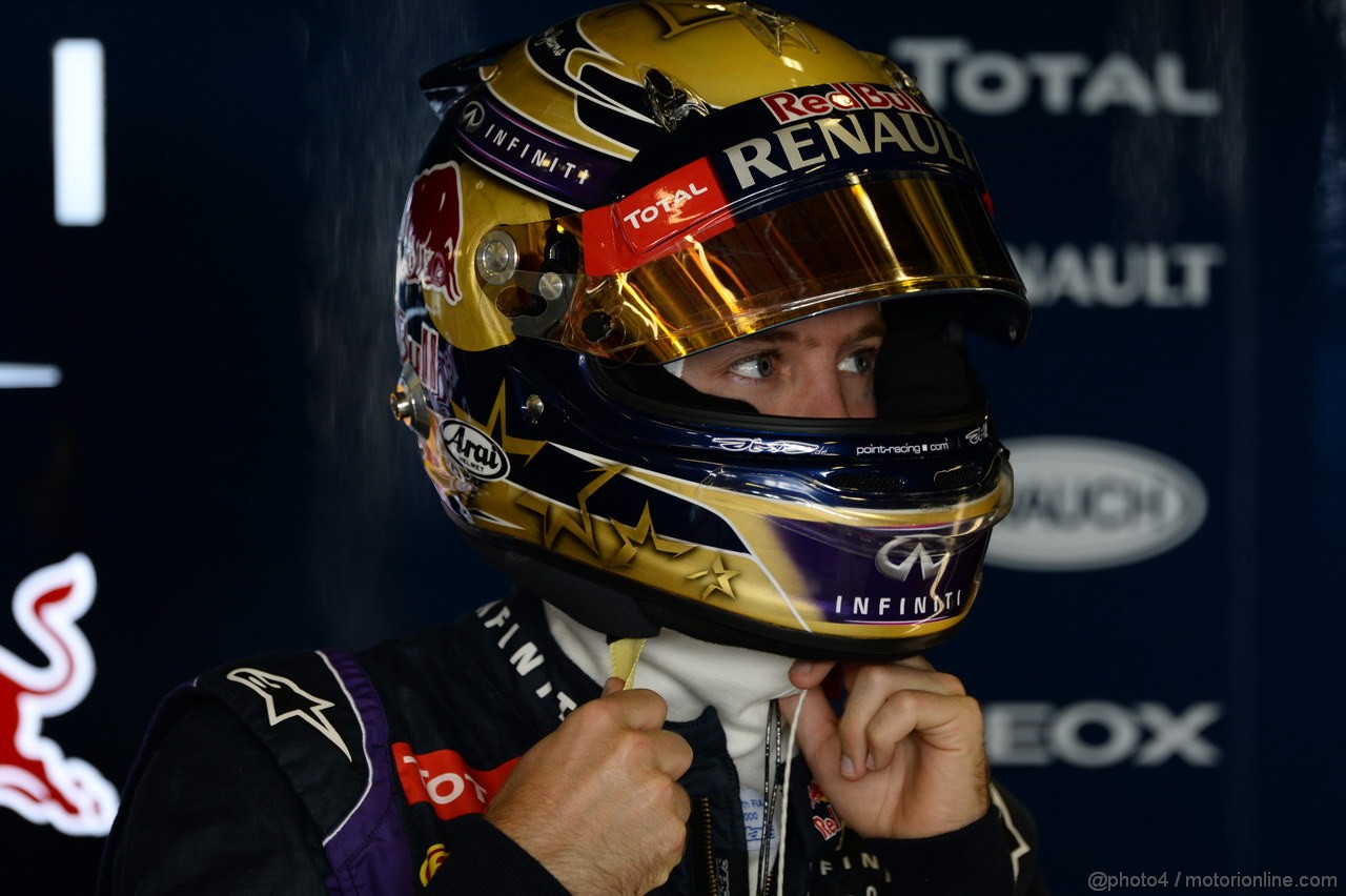 GP ABU DHABI, 02.11.2013- Prove Libere 3: Sebastian Vettel (GER) Red Bull Racing RB9 