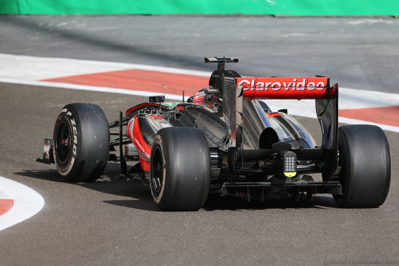 GP ABU DHABI, 02.11.2013- Prove Libere 3: Jenson Button (GBR) McLaren Mercedes MP4-28 
