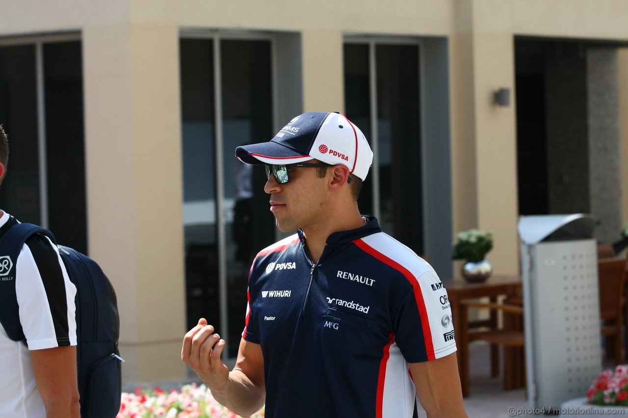 GP ABU DHABI, 02.11.2013- Pastor Maldonado (VEN) Williams F1 Team FW35 