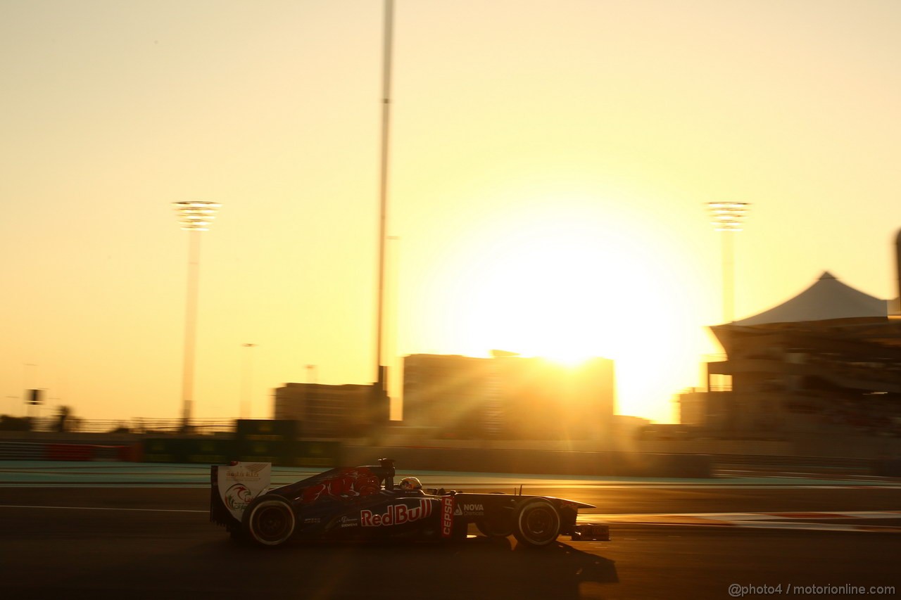 GP ABU DHABI, 02.11.2013- Qualifiche: Jean-Eric Vergne (FRA) Scuderia Toro Rosso STR8 
