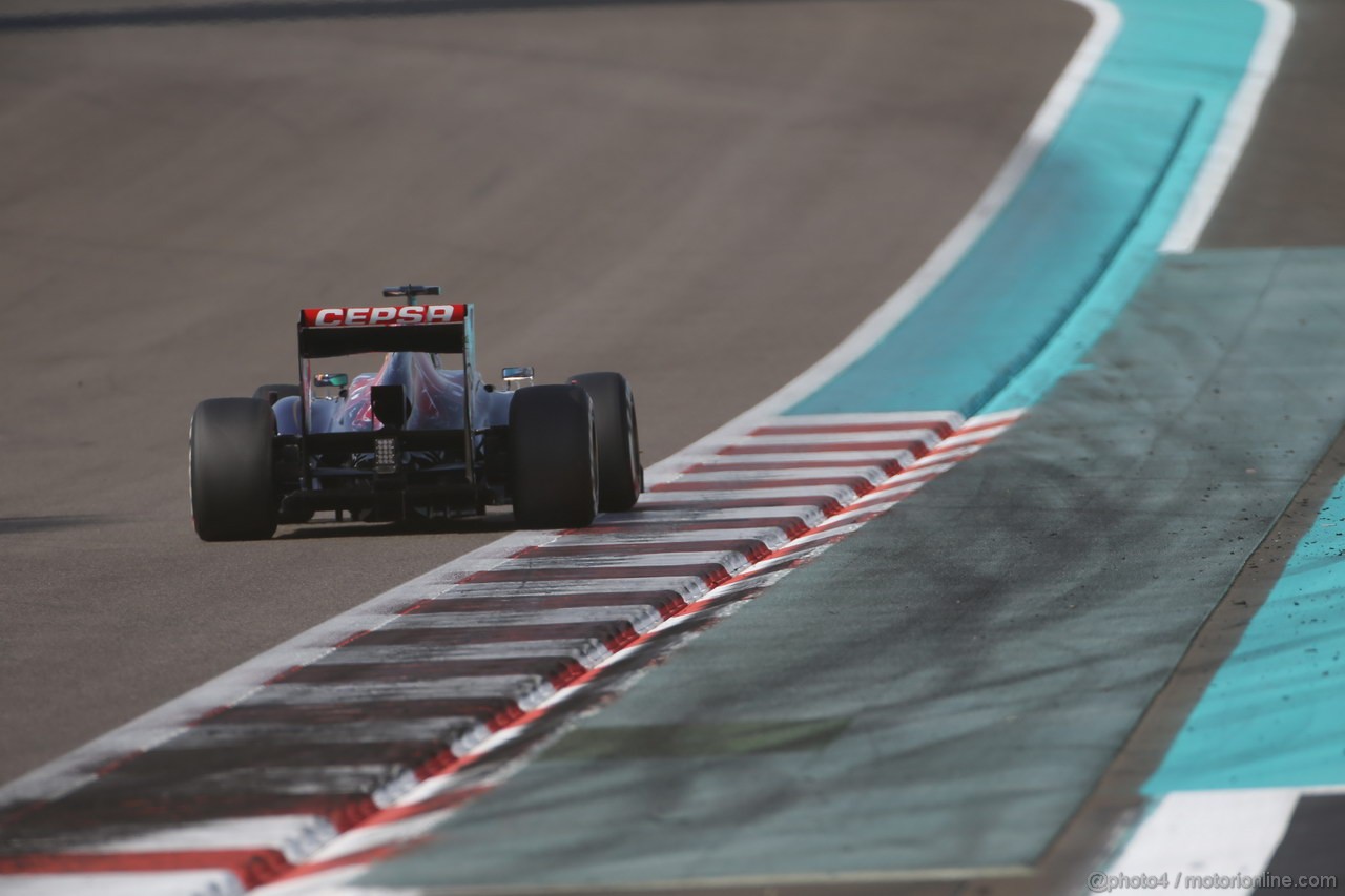GP ABU DHABI, 02.11.2013- Prove Libere 3: Jean-Eric Vergne (FRA) Scuderia Toro Rosso STR8 
