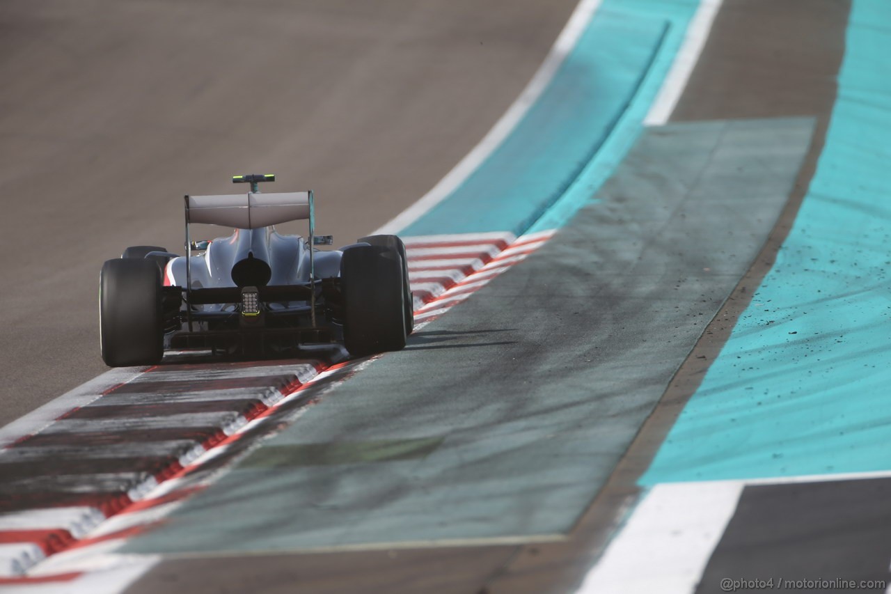 GP ABU DHABI, 02.11.2013- Prove Libere 3: Esteban Gutierrez (MEX), Sauber F1 Team C32 
