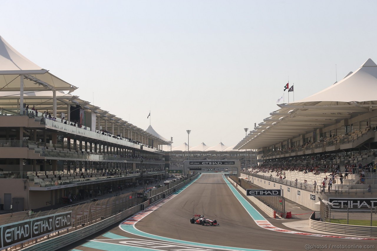 GP ABU DHABI, 02.11.2013- Prove Libere 3: Jenson Button (GBR) McLaren Mercedes MP4-28 
