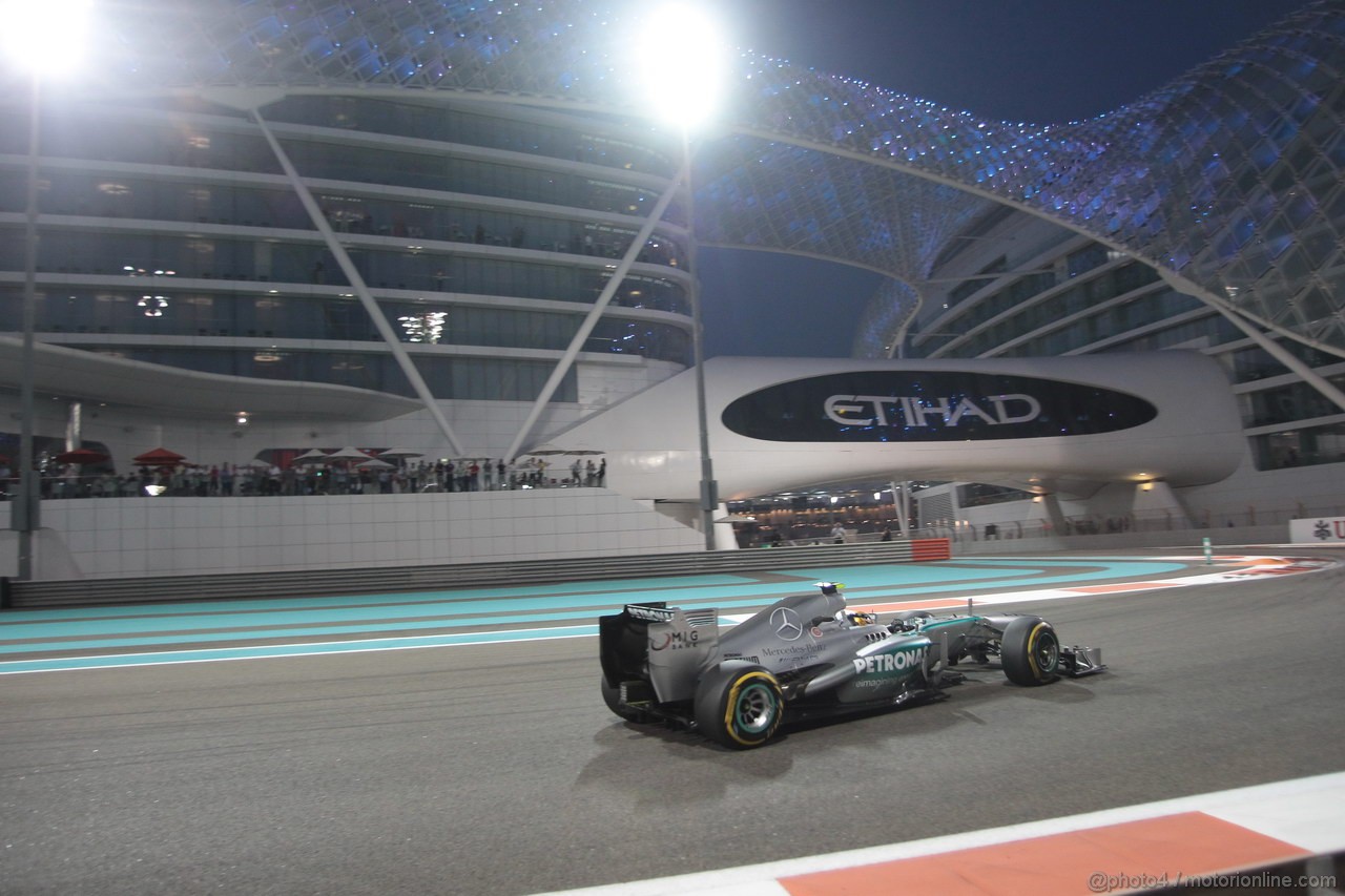GP ABU DHABI, 02.11.2013- Qualifiche: Lewis Hamilton (GBR) Mercedes AMG F1 W04 