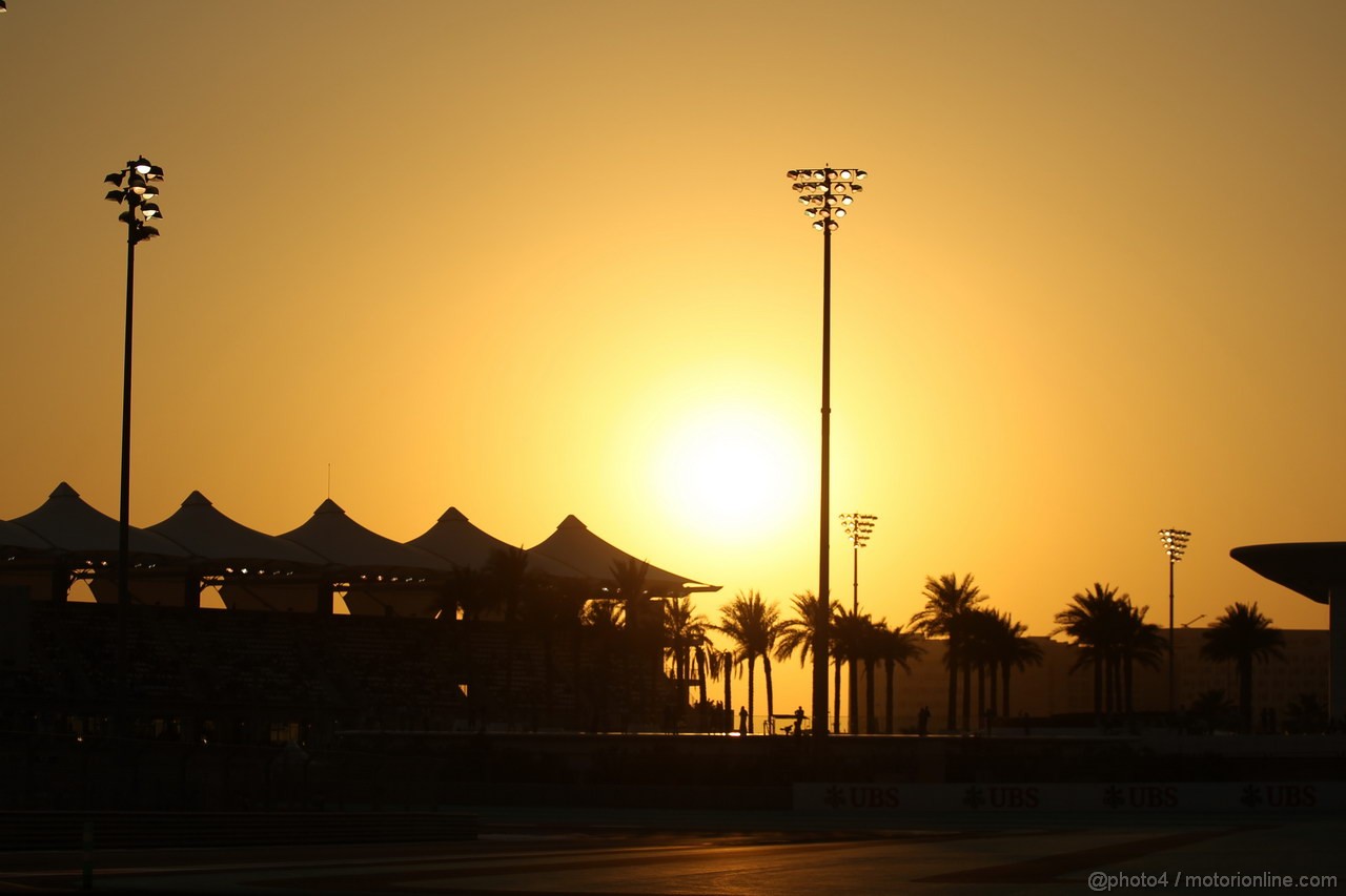 GP ABU DHABI, 02.11.2013- Atmosphere