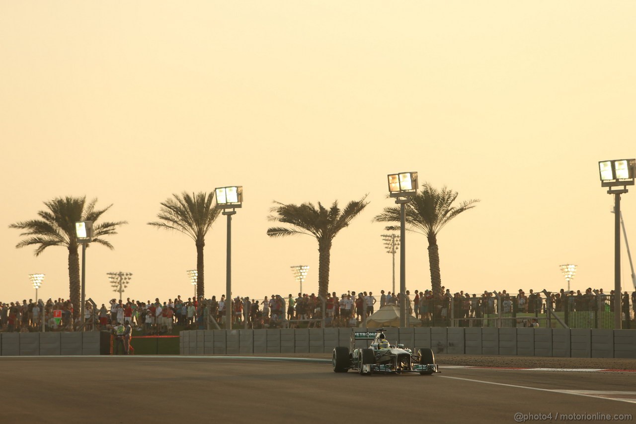 GP ABU DHABI, 02.11.2013- Qualifiche: Nico Rosberg (GER) Mercedes AMG F1 W04 