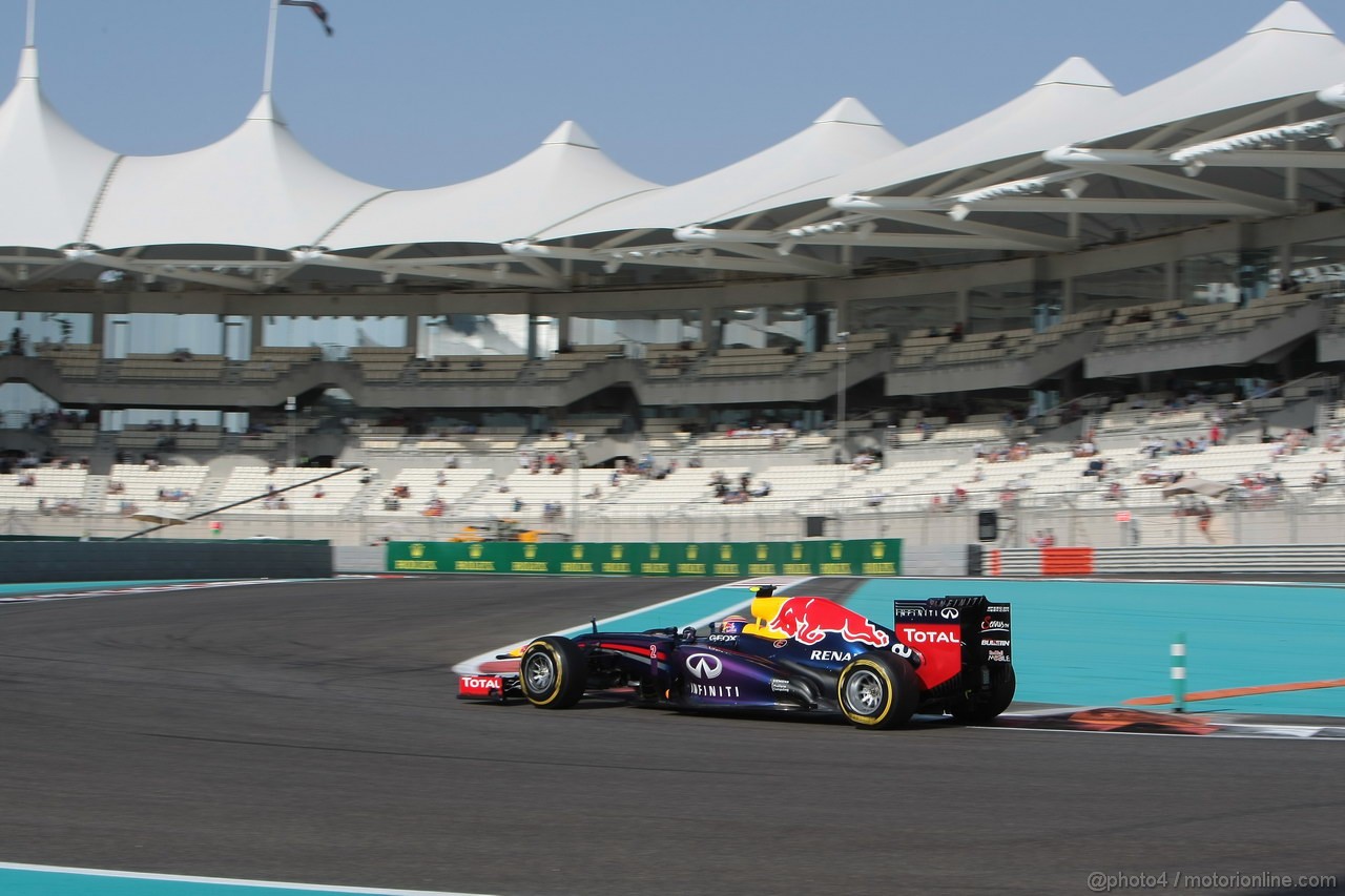 GP ABU DHABI, 02.11.2013- Qualifiche: Mark Webber (AUS) Red Bull Racing RB9 