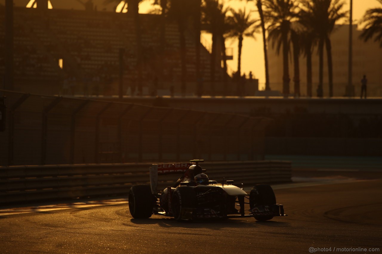 GP ABU DHABI, 02.11.2013- Qualifiche: Daniel Ricciardo (AUS) Scuderia Toro Rosso STR8 