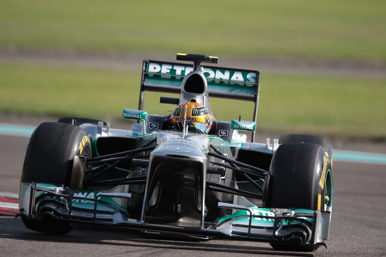 GP ABU DHABI, 02.11.2013- Qualifiche: Lewis Hamilton (GBR) Mercedes AMG F1 W04 