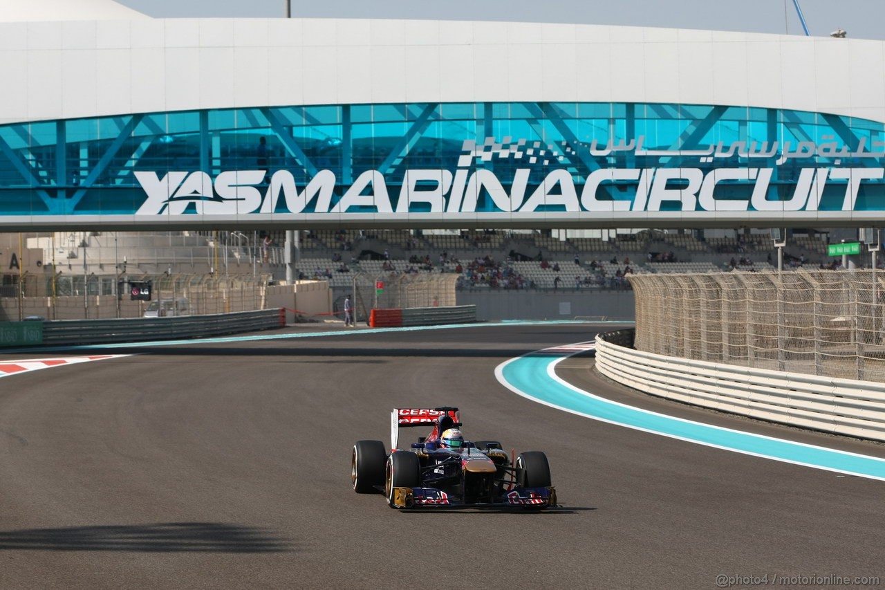 GP ABU DHABI, 01.11.2013- Prove Libere 1: Jean-Eric Vergne (FRA) Scuderia Toro Rosso STR8 
