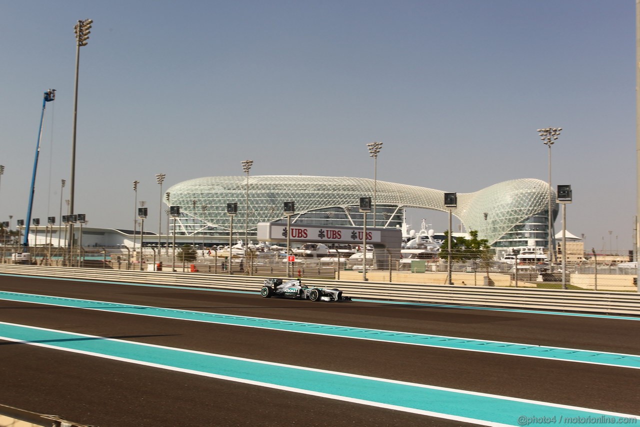 GP ABU DHABI, 01.11.2013- Prove Libere 1: Lewis Hamilton (GBR) Mercedes AMG F1 W04 