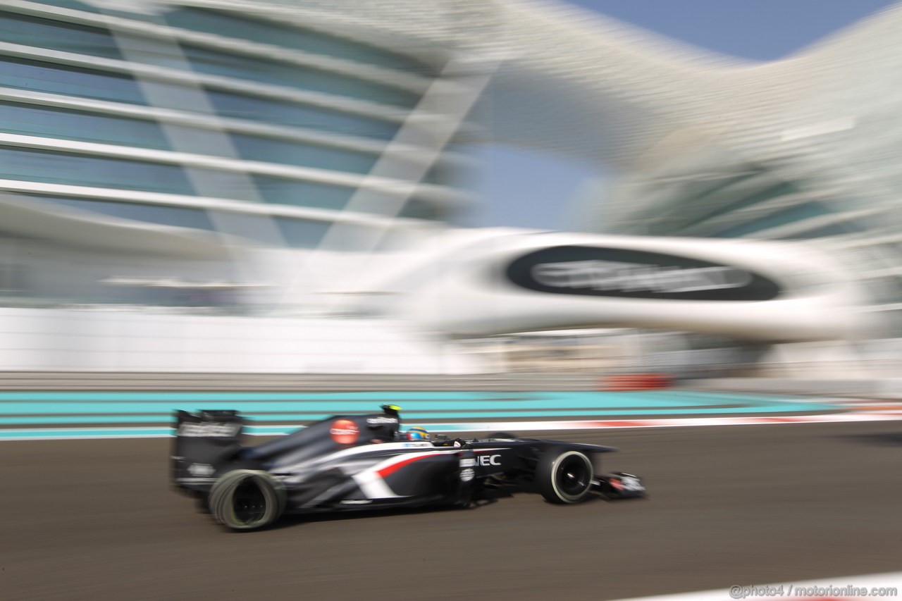 GP ABU DHABI, 01.11.2013- Prove Libere 1: Esteban Gutierrez (MEX), Sauber F1 Team C32 