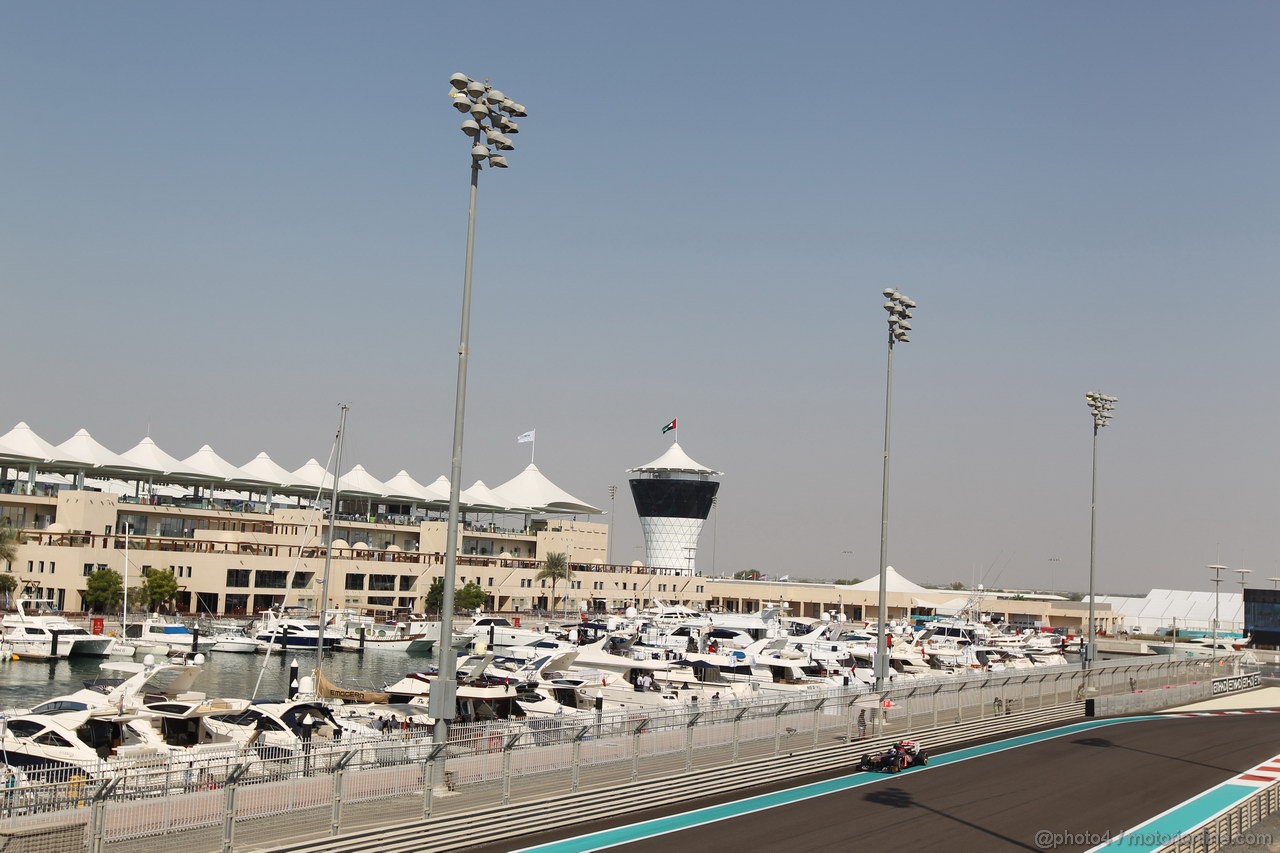 GP ABU DHABI, 01.11.2013- Prove Libere 1: Daniel Ricciardo (AUS) Scuderia Toro Rosso STR8 