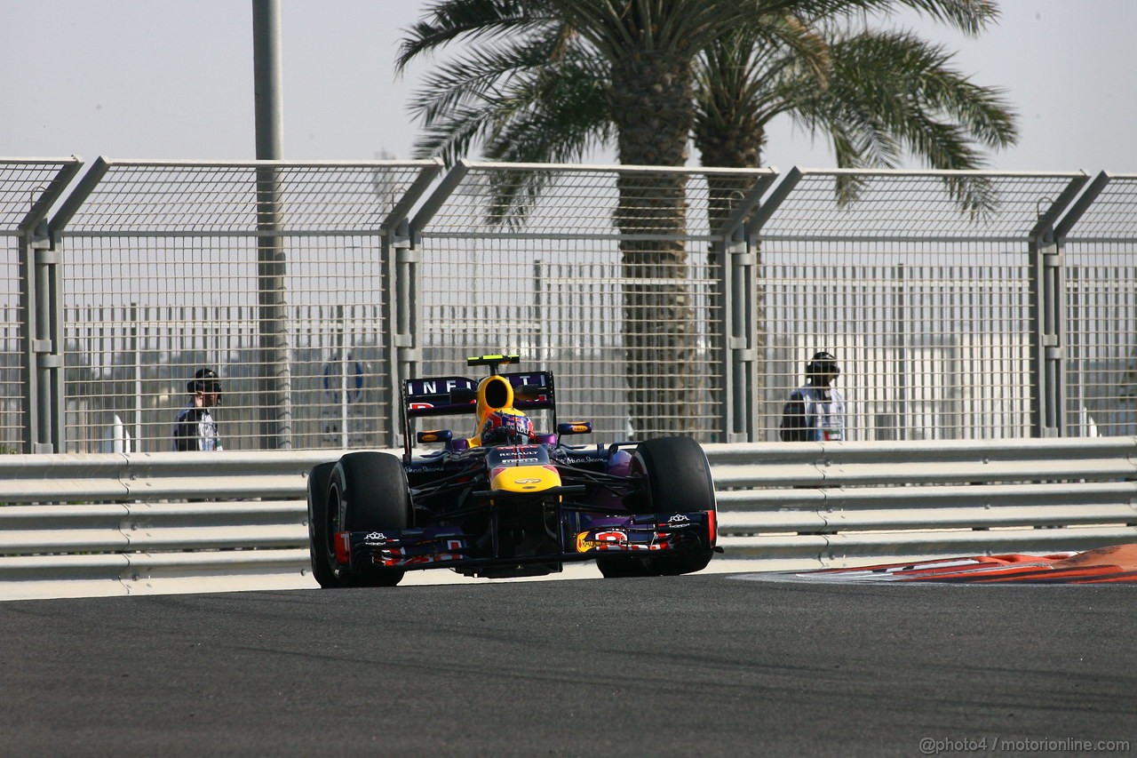 GP ABU DHABI, 01.11.2013- Prove Libere 1, Mark Webber (AUS) Red Bull Racing RB9